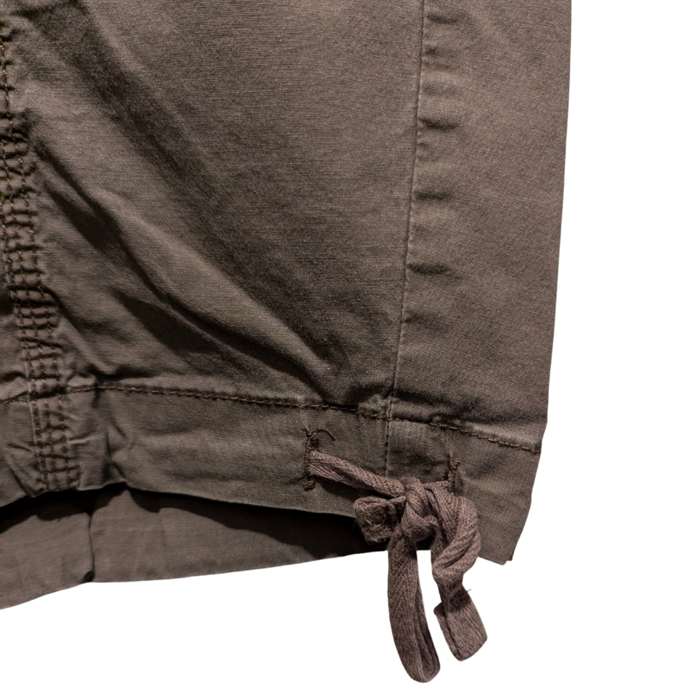 St. Johns Bay Plus Size Green Cargo Shorts | Size 18 - Picture 5 of 7